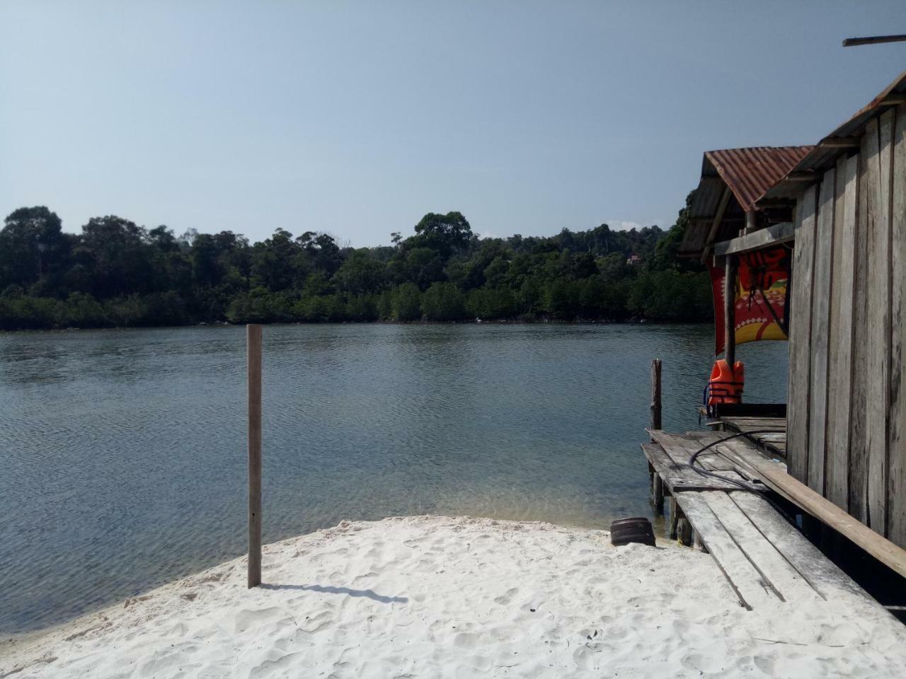 Sandbank Restaurant & Camping Koh Rong Kaoh Touch Exterior photo