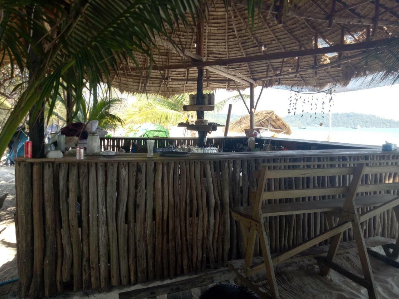 Sandbank Restaurant & Camping Koh Rong Kaoh Touch Exterior photo